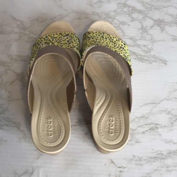 Crocs Leigh II 2-Strap Graphic Open Toe Wedge Heel Sandals size 10 - Picture 9 of 10